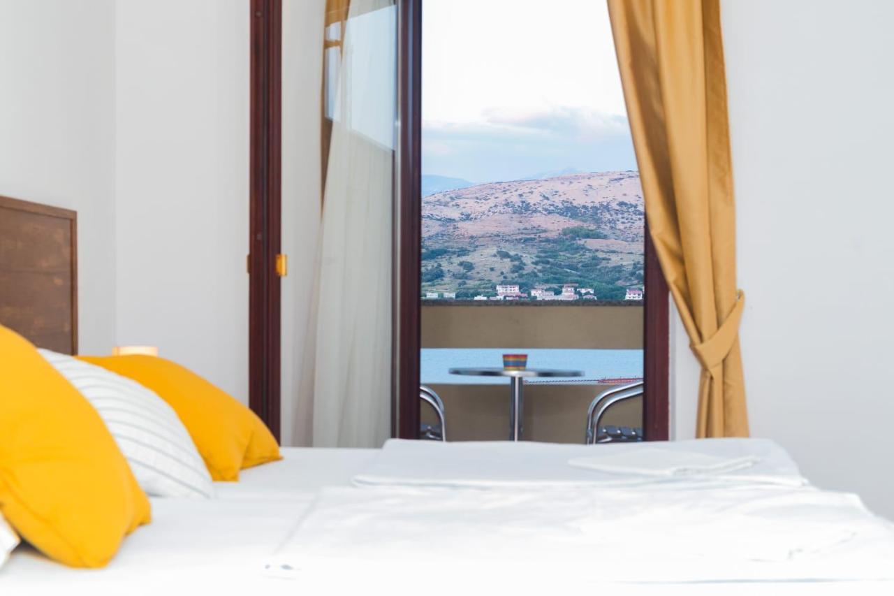 Mb Pag Bed&Breakfast Pag Town Esterno foto