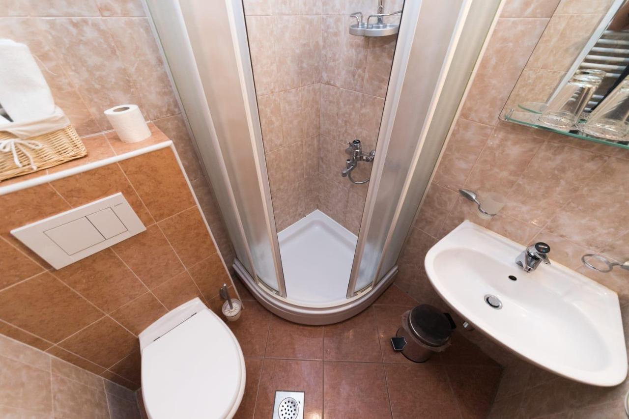 Mb Pag Bed&Breakfast Pag Town Esterno foto